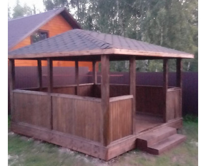 Беседка для дачи "Бригада" в Можайский городской округ с четырехскатной крышей